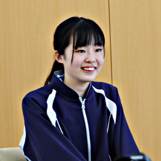 利用者の家族側だった頃には見えなかった、働いてみて初めて見えた職員同士の固い絆に感心しました。