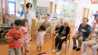 【北のかがやき】交流会を開催いたしました。ご家族、地域の皆さまとも良い交流の機会になっております。